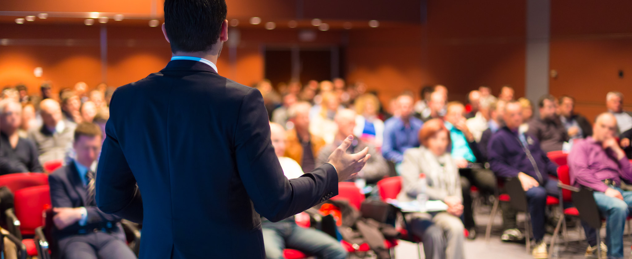 Who should attend the JCS Food and Beverage Forum?
